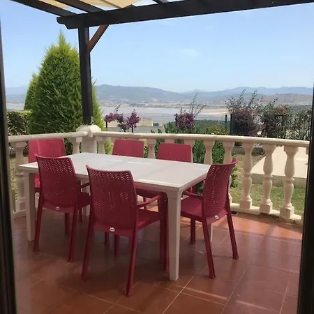 Stunning 4 Bedroom Private Villa - With Pool